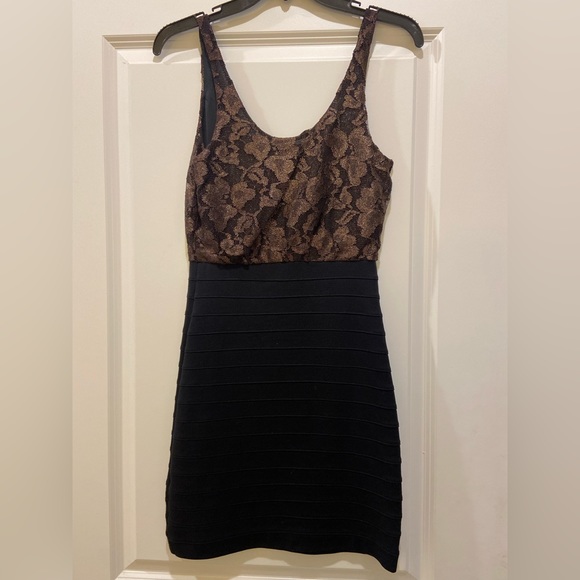 New! Express Metallic Lace Bodycon Dress - Picture 4 of 4
